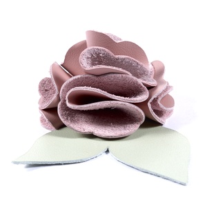 Rózsa kulcstartó bőrből (világos rózsa+világos pasztell zöld) - táska & tok - kulcstartó & táskadísz - kulcstartó - Meska.hu