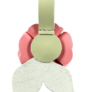 Rózsa kulcstartó bőrből (világos barack+fűzöld) - táska & tok - kulcstartó & táskadísz - kulcstartó - Meska.hu