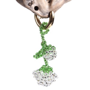 Rózsa táskadísz gyöngyből (átlátszó+fűzöld) - Meska.hu