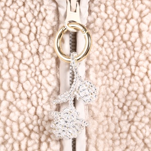 Rózsa táskadísz gyöngyből (átlátszó) - táska & tok - kulcstartó & táskadísz - táskadísz - Meska.hu