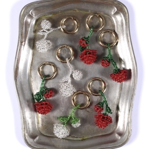 Rózsa táskadísz gyöngyből (átlátszó) - táska & tok - kulcstartó & táskadísz - táskadísz - Meska.hu