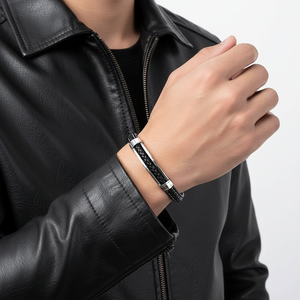 Prime Black � Fonott bőr karkötő nemesacél díszítéssel - ékszer - karkötő - fonott karkötő - Meska.hu