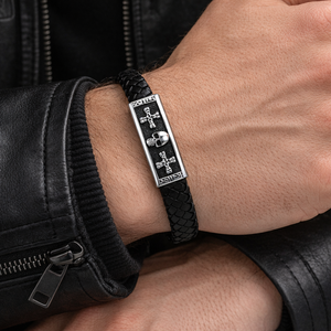 Koponyás karkötő kereszttel - ékszer - karkötő - karkötő medállal - Meska.hu