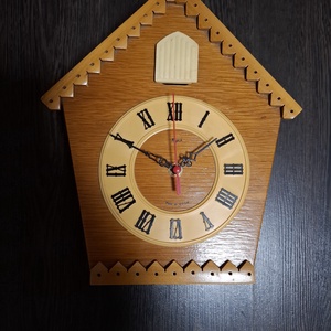 Régi kakukkos óra előlapjából készült modern elemes quartz óra.  - otthon & életmód - dekoráció - fali és függő dekoráció - falióra & óra - Meska.hu