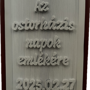 Egyedi szöveggel könyvszobor - Meska.hu
