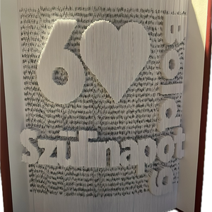 Születésnapra könyvszobor, Otthon & Életmód, Dekoráció, Asztal és polc dekoráció, Könyvszobor, Papírművészet, MESKA