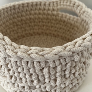 Horgolt kör alakú füles kosár - otthon & életmód - dekoráció - asztal és polc dekoráció - dekorációs tál, tartó - Meska.hu