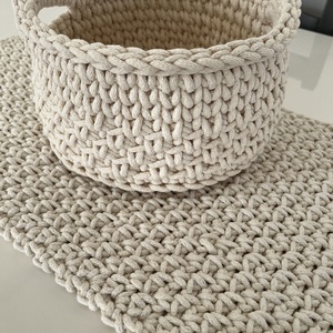 Horgolt kosár és asztali futó szett - otthon & életmód - dekoráció - asztal és polc dekoráció - dekorációs tál, tartó - Meska.hu