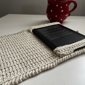 Horgolt Kindle / e-book olvasó tok � egyedi színekben - könyv & zene - könyvtok - Meska.hu