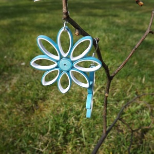 Kék-fehér virág - quilling technikával készült fülbevaló - ékszer - fülbevaló - lógó fülbevaló - Meska.hu