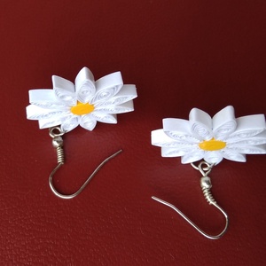 Százszorszép - quilling technikával készült fülbevaló - ékszer - fülbevaló - lógó fülbevaló - Meska.hu