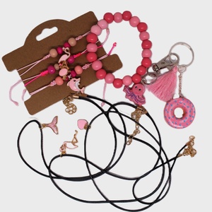 Rózsaszín  női ajándékcsomag, Ékszer, Ékszerszett, Gyöngyfűzés, gyöngyhímzés, Gyurma, MESKA