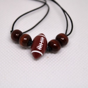 Amerikai Football karkötő, Ékszer, Karkötő, Fonott karkötő, Gyöngyfűzés, gyöngyhímzés, MESKA