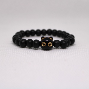 Fekete cicás karkötő, Ékszer, Karkötő, Gyöngyös karkötő, Gyöngyfűzés, gyöngyhímzés, MESKA