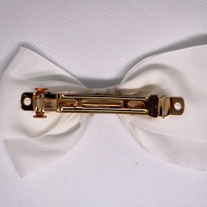 Fehér masnis kislány francia hajcsat - ruha & divat - hajdísz & hajcsat - hajcsat & hajtű - Meska.hu