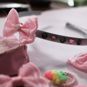 Szürke-Rózsaszín kislány hajbavaló ajándékszett - ruha & divat - hajdísz & hajcsat - hajráf & hajpánt - Meska.hu