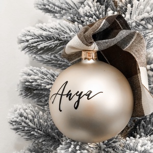 Kézzel írt karácsonyi matt pezsgő arany üveggömb - Feliratos - Egyedi - Névre szóló - Meska.hu