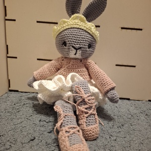 Horgolt nyuszi figura - játék & sport - plüssállat & játékfigura - nyuszi - Meska.hu