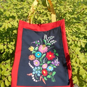 Vidám, piros-sárga tote bag, bevásárlótáska hímzett virágos zsebbel, Táska & Tok, Bevásárlás & Shopper táska, Shopper, textiltáska, szatyor, Hímzés, Varrás, MESKA