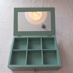 Türkiz fa ékszeresdoboz, fehér mintával - ékszer - ékszertartó - ékszerdoboz - Meska.hu