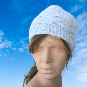 Csilla - csavart mintás fehér kötött női sapka - ruha & divat - sál, sapka, kendő - sapka - Meska.hu