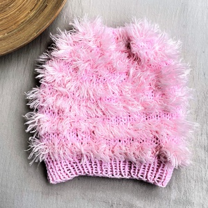 Rózsaszín szöszmösz - kézzel kötött kislány sapka - ruha & divat - sál, sapka, kendő - sapka - Meska.hu