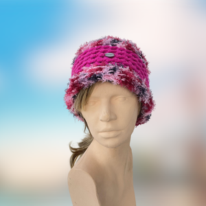 Chanel pinkben - kézzel kötött/horgolt női kalap - ruha & divat - sál, sapka, kendő - sapka - Meska.hu