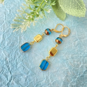 Hosszú, égszínkék  fülbevaló  - Meska.hu