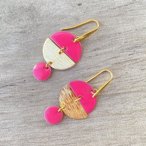  Geometrikus   pink/arany fülbevaló nemesacél akasztóval  - ékszer - fülbevaló - lógó fülbevaló - Meska.hu