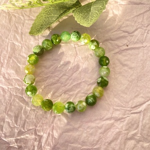 Világoszöld tűzachát karkötő  -  fémmentes ásvány  karkötő - ékszer - karkötő - gyöngyös karkötő - Meska.hu