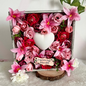 Szülőköszöntő ajándék virág box szívvel, feliratos táblával - rózsaszín, Esküvő, Emlék & Ajándék, Szülőköszöntő ajándék, Mindenmás, MESKA