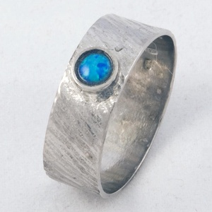 Rekonstruált opál kővel kovácsolt gyűrű, Ékszer, Gyűrű, Ékszerkészítés, MESKA