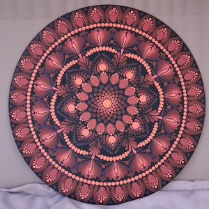 Vörös árnyalatú kézzel festett mandala - dekoráció, falikép - Meska.hu