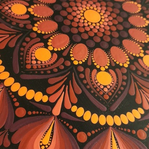Vörös árnyalatú kézzel festett mandala - dekoráció, falikép - művészet - festmény - akril - Meska.hu