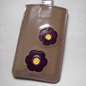 Barna lila virág mintás bőr telefontok/ mobiltok  - Meska.hu