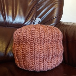 Horgolt díszpárna - otthon & életmód - dekoráció - halloween - halloweeni tök - Meska.hu