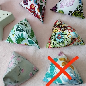 Háromszög formájú babzsák  - játék & sport - sport és kikapcsolódás - jóga, pilates, torna - Meska.hu