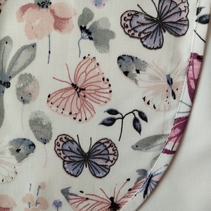 Női fehér lapköpeny,mintás zsebbel  - ruha & divat - munkaruha - Meska.hu