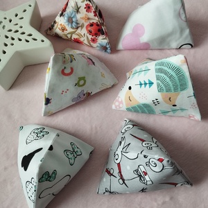 Háromszög formájú babzsák , 6db - Meska.hu