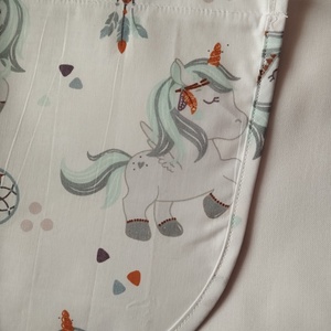 Női fehér lapköpeny, Unikornis  mintás zsebbel , ovis , munkaruha  - ruha & divat - női ruha - tunika - Meska.hu