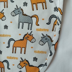 Női fehér lapköpeny, Unikornis  mintás zsebbel , ovis , munkaruha  - ruha & divat - női ruha - tunika - Meska.hu