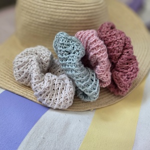 Horgolt scrunchie - horgolt hajgumi - ruha & divat - hajdísz & hajcsat - hajgumi - Meska.hu