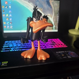  Daffy kacsa figura � Egy vagány karakter, aki nem marad észrevétlen! - játék & sport - plüssállat & játékfigura - más figura - Meska.hu