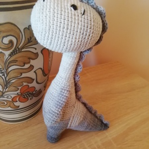 Amigurumi horgolt, szürke mintás dinó, Otthon & Életmód, Dekoráció, Dísztárgy, Horgolás, MESKA