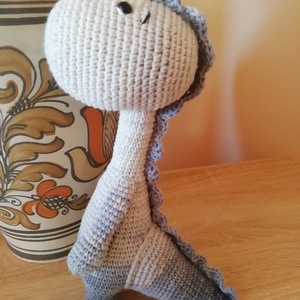 Amigurumi horgolt, szürke mintás dinó - otthon & életmód - dekoráció - dísztárgy - Meska.hu