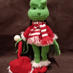 Horgolt Grinch Figura Levehető Ruhával és Kiegészítőkkel - karácsony - karácsonyi ajándékozás - karácsonyi ajándékcsomagolás - Meska.hu