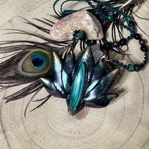 Malachit lótusz nyaklánc  - ékszer - nyaklánc - medálos nyaklánc - Meska.hu