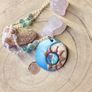 Nap-Hold labradorit nyaklánc , Ékszer, Nyaklánc, Medálos nyaklánc, Gyurma, Csomózás, MESKA