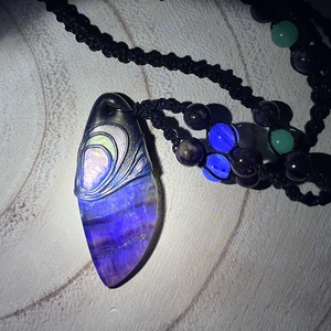 Fluorit nyaklánc csaroittal díszítve - ékszer - nyaklánc - medálos nyaklánc - Meska.hu