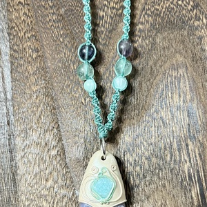 Fluorit nyaklánc amazonit díszítéssel - ékszer - nyaklánc - medálos nyaklánc - Meska.hu